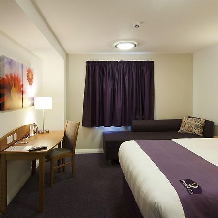 Premier Inn Bicester Ngoại thất bức ảnh