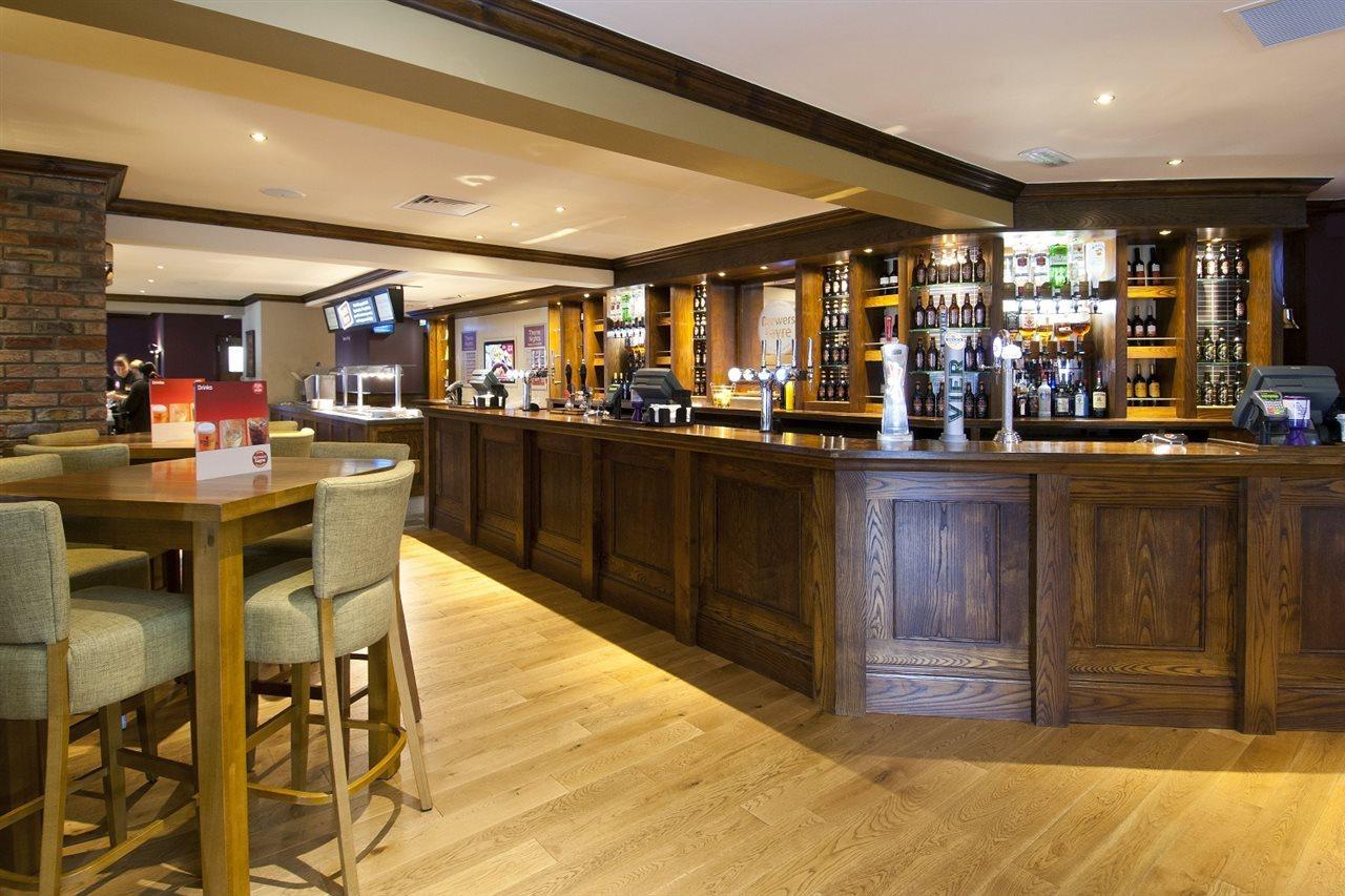 Premier Inn Bicester Ngoại thất bức ảnh