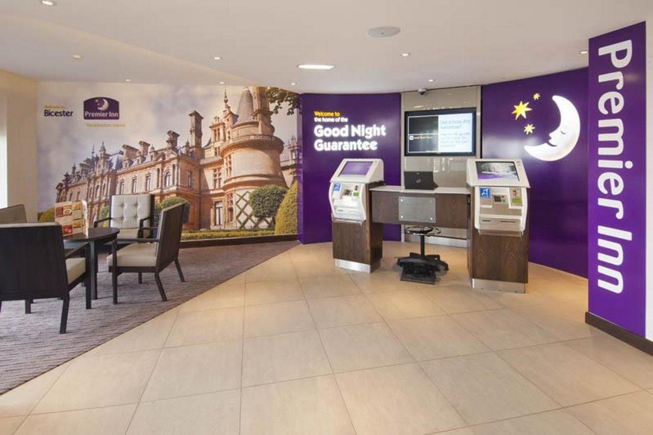 Premier Inn Bicester Ngoại thất bức ảnh