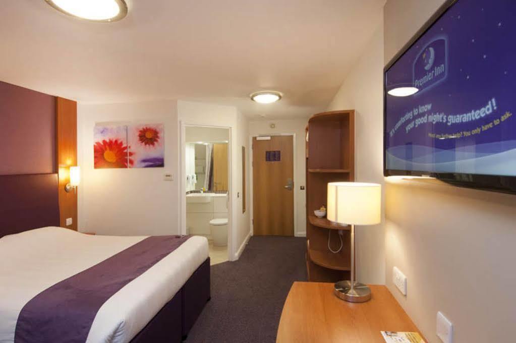 Premier Inn Bicester Ngoại thất bức ảnh