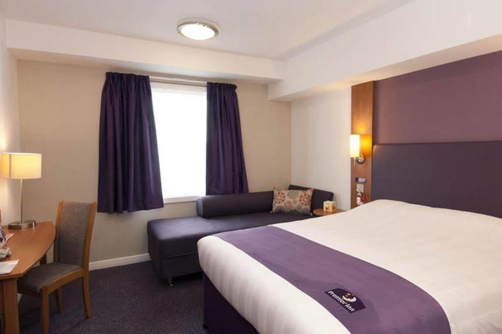 Premier Inn Bicester Ngoại thất bức ảnh