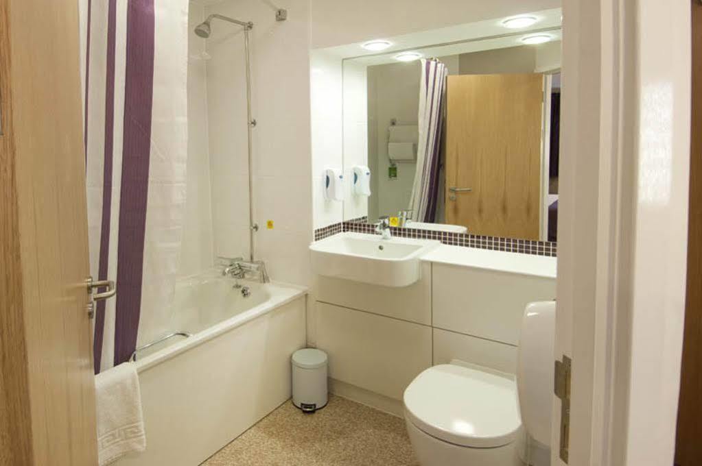 Premier Inn Bicester Ngoại thất bức ảnh